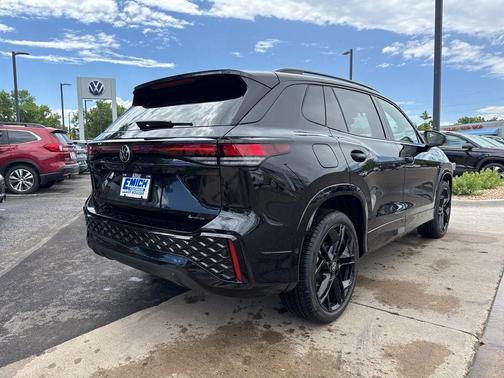 2025 Volkswagen Tiguan 2.0T SE R-Line Black
