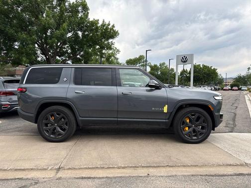 2023 Rivian R1S Launch Edition