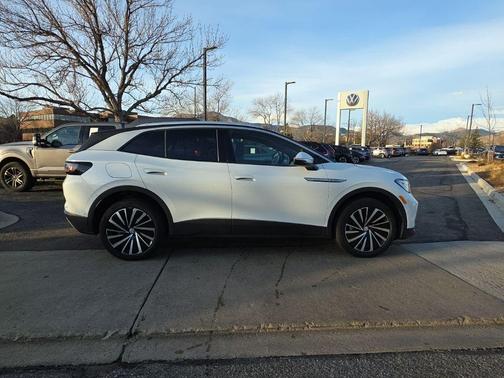 2023 Volkswagen ID.4 Pro S Plus