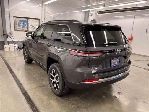 2025 Jeep Grand Cherokee Limited X