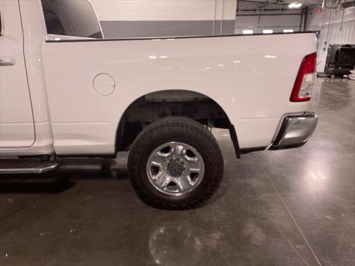 2019 RAM 2500 Big Horn Crew Cab 4x4 6'4' Box