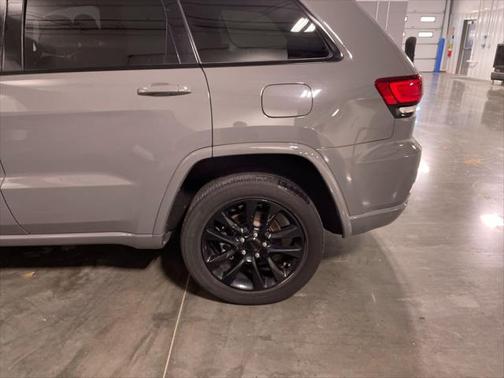 2022 Jeep Grand Cherokee Laredo