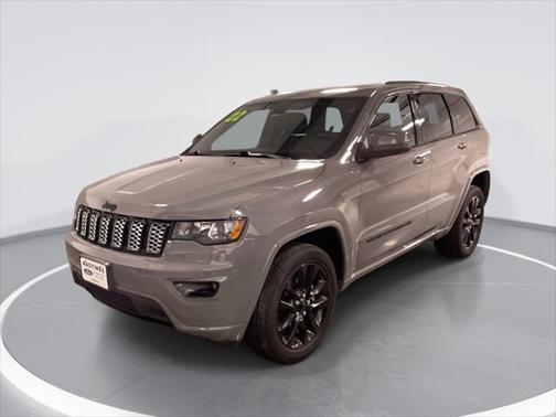 2022 Jeep Grand Cherokee Laredo