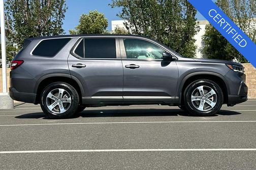 Modern Steel Metallic 2023 Honda Pilot