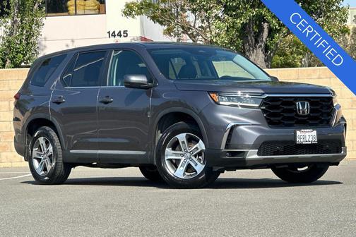 Modern Steel Metallic 2023 Honda Pilot
