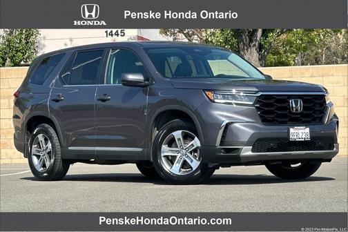 Modern Steel Metallic 2023 Honda Pilot