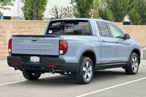 Gray 2024 Honda Ridgeline RTL