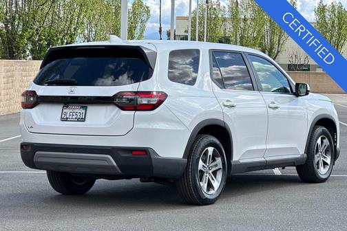 Platinum White Pearl 2024 Honda Pilot