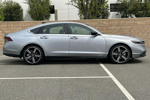 Lunar Silver Metallic 2023 Honda Accord Hybrid Sport