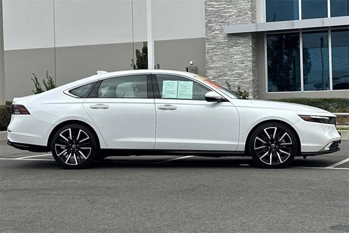 2023 Honda Accord Hybrid 