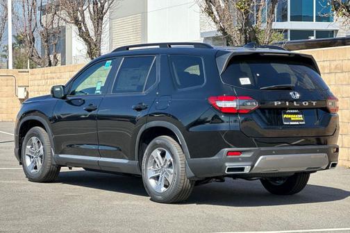 Crystal Black Pearl 2026 Honda Pilot EX-L