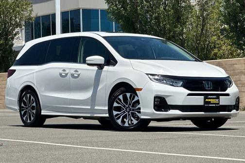 Platinum White Pearl 2026 Honda Odyssey