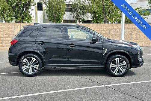 Labrador Black Pearl 2022 Mitsubishi Outlander Sport SE