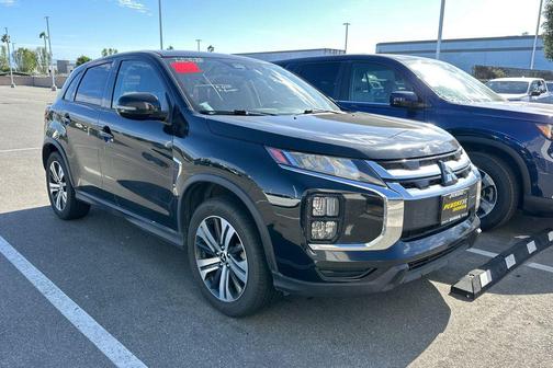 Labrador Black Pearl 2022 Mitsubishi Outlander Sport SE