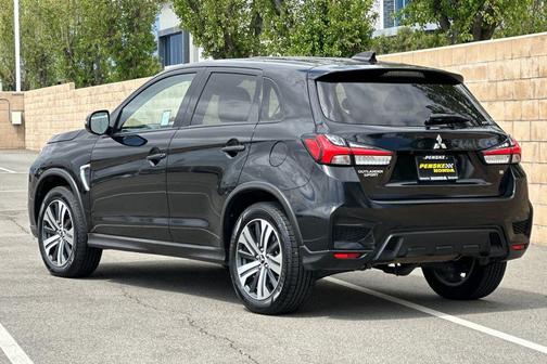 Labrador Black Pearl 2022 Mitsubishi Outlander Sport SE