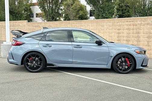 Sonic Gray Pearl 2025 Honda Civic Type R