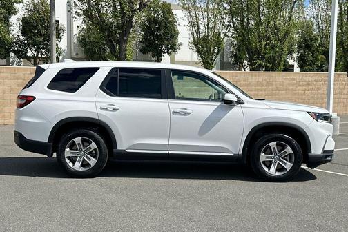 Platinum White Pearl 2025 Honda Pilot EX-L