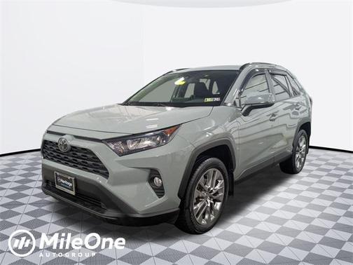 2020 Toyota RAV4 XLE Premium