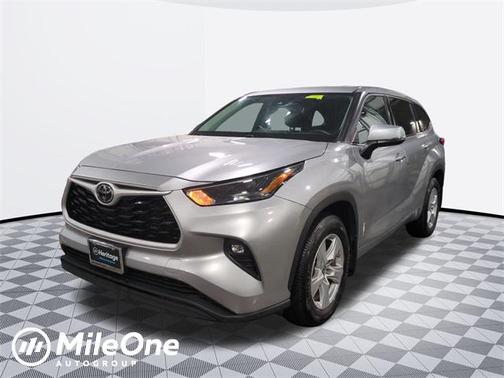 2022 Toyota Highlander LE
