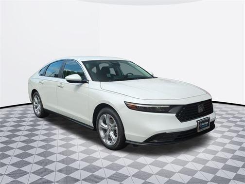 2025 Honda Accord LX 1.5T