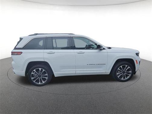 2022 Jeep Grand Cherokee Overland