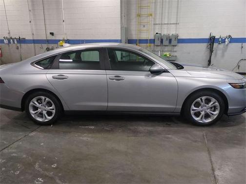 2025 Honda Accord LX 1.5T