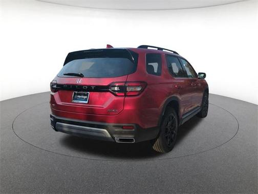 2025 Honda Pilot Touring 8-Passenger