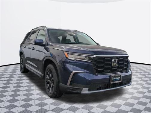 2025 Honda Pilot Touring 8-Passenger