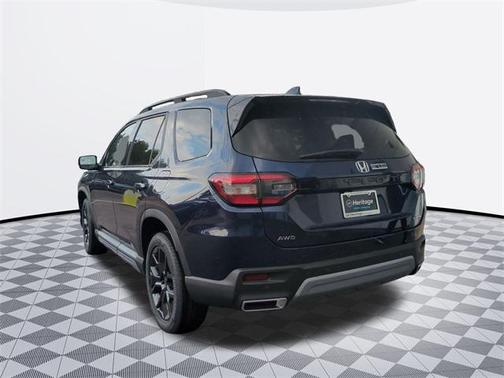 2025 Honda Pilot Touring 8-Passenger