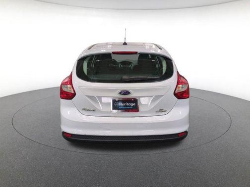 Oxford White 2014 Ford Focus SE