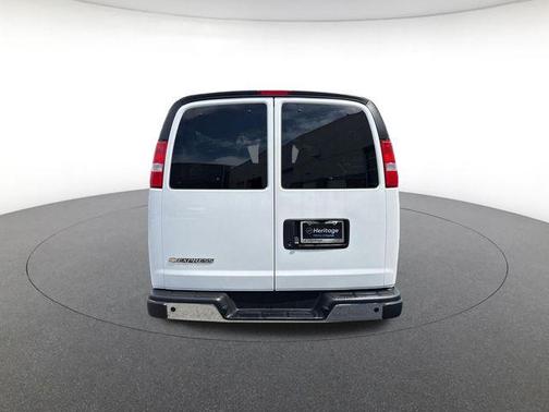 Summit White 2025 Chevrolet Express 3500 RWD 3500 Extended Wheelbase LT