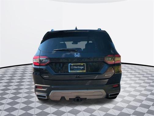 2023 Honda Pilot AWD Elite