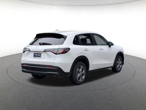 Platinum White 2026 Honda HR-V LX