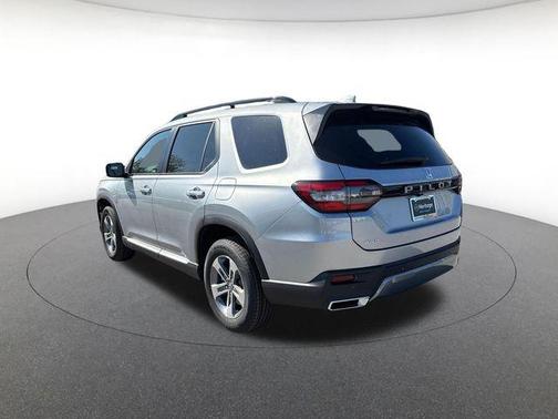 Solar Silver Metallic 2026 Honda Pilot EX-L