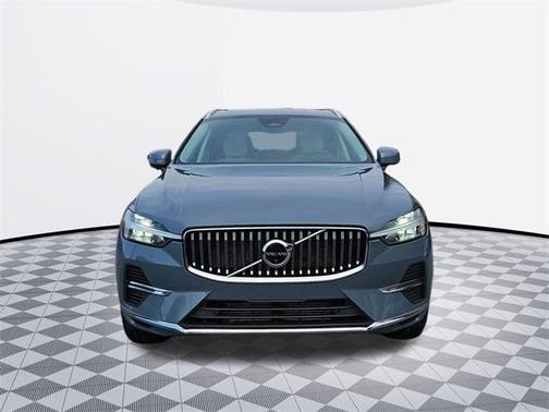 2022 Volvo XC60 Recharge Plug-In Hybrid T8 Inscription Expression
