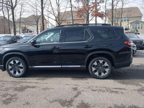 Crystal Black Pearl 2026 Honda Pilot Elite