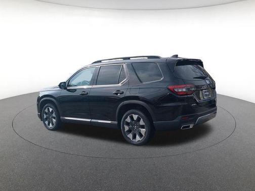 Crystal Black Pearl 2026 Honda Pilot Elite