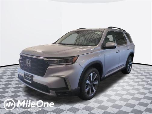 2025 Honda Pilot Touring 8-Passenger