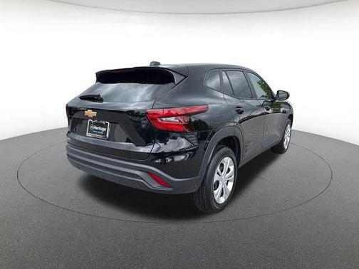 Black Metallic 2025 Chevrolet Trax LS