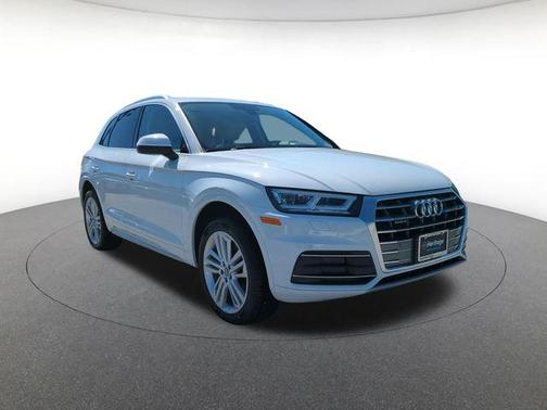 Glacier White Metallic 2020 Audi Q5 45 Premium Plus