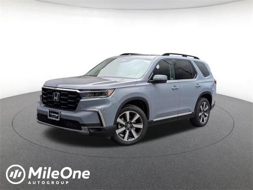 2025 Honda Pilot Touring 8-Passenger