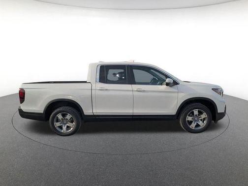Platinum White 2026 Honda Ridgeline RTL