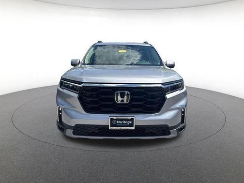 Lunar Silver Metallic 2023 Honda Pilot Touring 8-Passenger