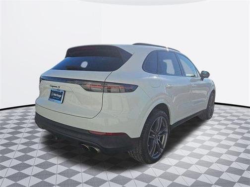 2022 Porsche Cayenne S