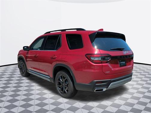 2025 Honda Pilot Touring 8-Passenger