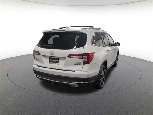 2020 Honda Pilot Touring 8-Passenger