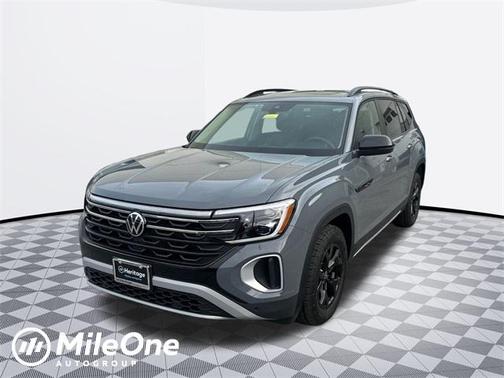 2024 Volkswagen Atlas 2.0T SE w/Technology 4MOTION