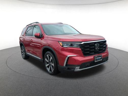 Radiant Red Metallic II 2023 Honda Pilot AWD Elite