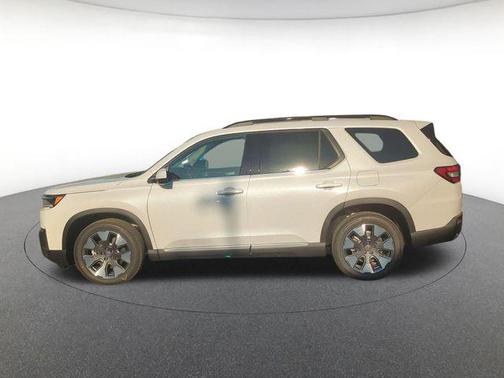 Platinum White Pearl 2026 Honda Pilot Elite