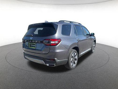 Modern Steel Metallic 2026 Honda Pilot Touring 8-Passenger